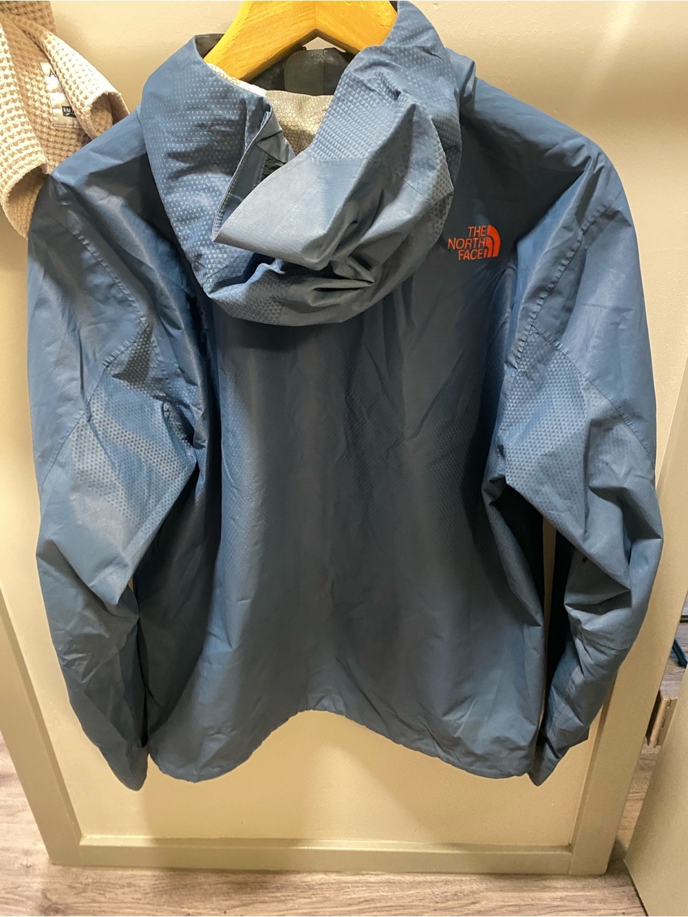 The North Face Fuseform dot matrix jacket - Medium - 2.5L - Picture 7 of 13